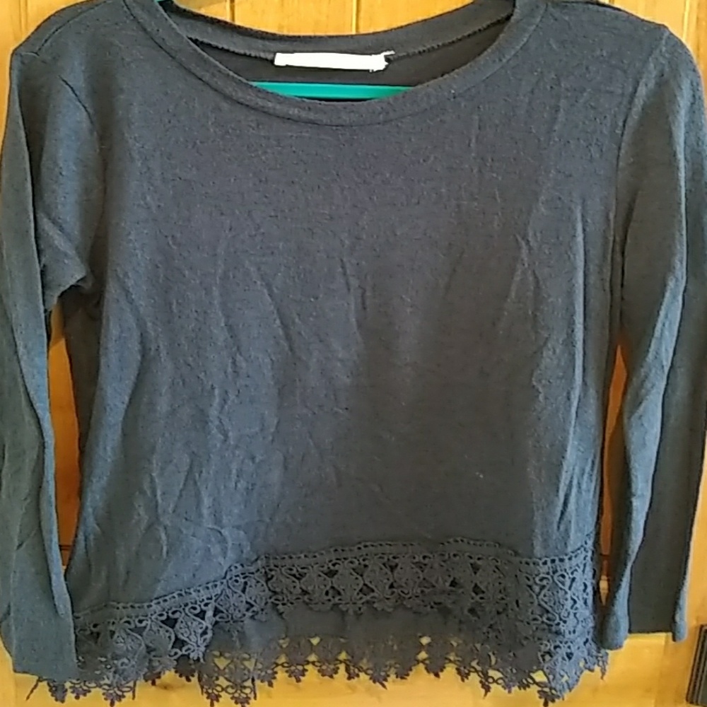 Mosaic& Co navy blue sweater